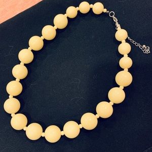 🔆3️⃣for💲1️⃣5️⃣🔆 Oversized yellow necklace